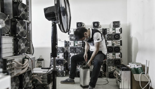 Szabades�sben a bitcoin, fel�re esett az �rfolyam