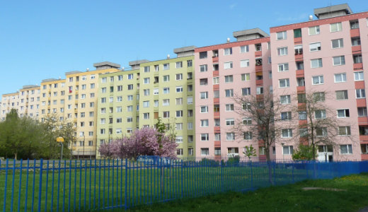 Kizuhant egy panelh�zb�l �s meghalt egy 15 �ves l�ny