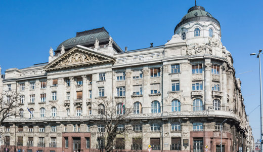 Hivatali vissza�l�ssel gyan�s�tanak egy bel�gyminiszt�riumi dolgoz�t