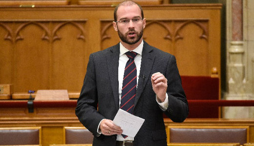 Hollik: Az Eur�pa Tan�cs emberi jogi biztosa Soros Gy�rgy szolg�lat�ban �ll 