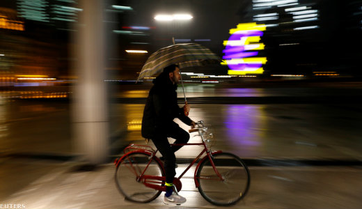 M�g h�tf�n is �lvezhetj�k a naps�t�st, azt�n j�nnek az es�k �s a hideg