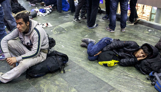 El�rasztott�k a migr�nsok B�cs belv�ros�t is - vide�