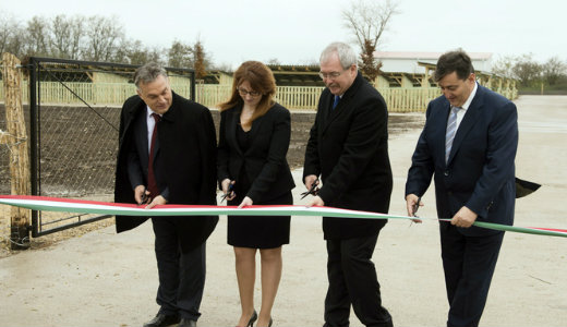 M�sz�ros L�rinc l�nya �stermel�k�nt nyert p�r uni�s milli�t