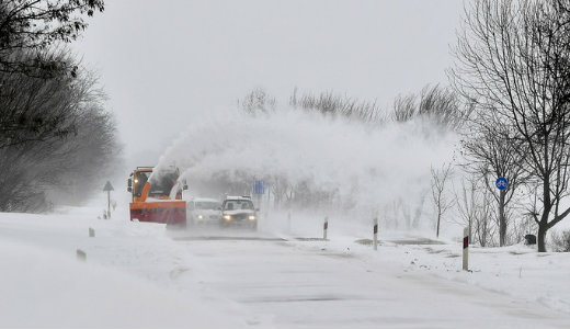 Itt a v�szjelz�s: �jra havaz�s �s h�f�v�s j�n ezekben a megy�kben 