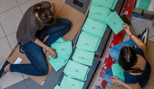 Maradt a Fidesz k�tharmada, de er�s�tett a Jobbik, az LMP �s a Momentum