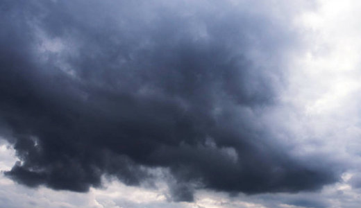 Perceken bel�l lecsap a vihar: itt sz�m�that �jabb heves zivatarokra 