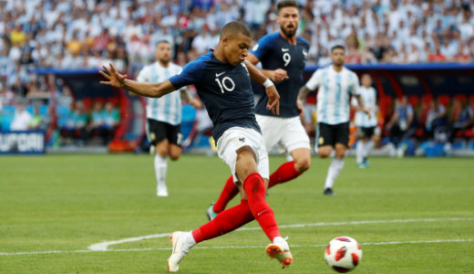 �r�lt meccsen ejtett�k ki a franci�k Messi�ket, 4-3 a nyolcadd�nt�ben