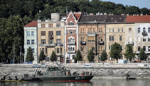 Megtal�lt�k a bomb�t a Dun�ban, cs�t�rt�k�n emelhetik ki