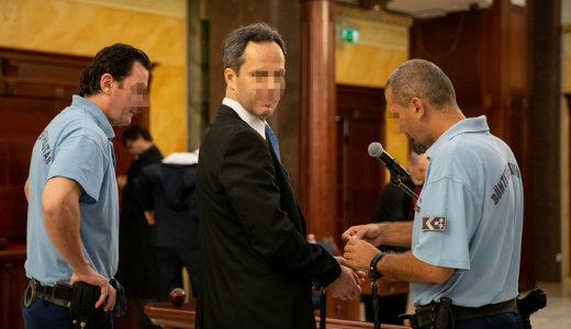 Tizenegy �vre �t�lt�k a l�gos t�mad�t a K�ri�n