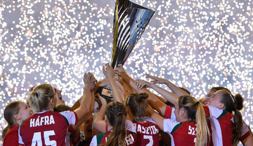 Vil�gbajnok az U20-as n�i k�ziv�logatott