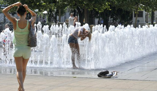 Folytat�dik a k�nikula