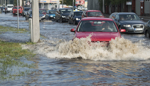 J�ges� �s �z�nv�z s�jtotta a v�rost: maga a f�ldi pokol k�sz�nt�tt be Ny�regyh�z�n