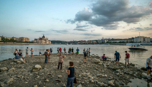 Negat�v rekordokat d�nt a Duna v�z�ll�sa