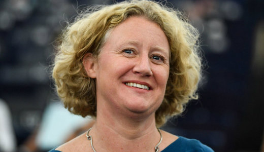 Itt van Sargentini v�lasza a magyar riporter k�rd�s�re 