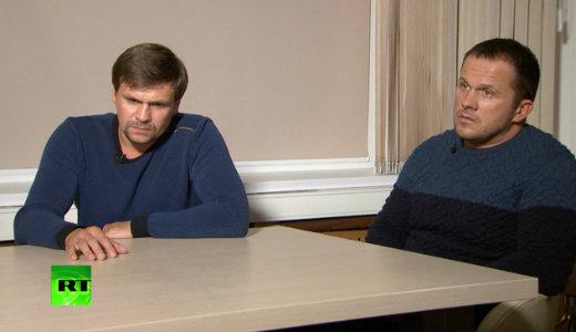 Az egyik gyan�s�tott kartonj�n l�v� sz�m a moszkvai v�delmi miniszt�riumban cs�r�g