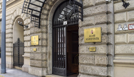 Az �llami Sz�mvev�sz�k most a Momentumot �s a P�rbesz�det ny�rn� ki