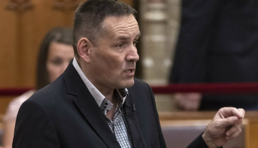 Breaking! Kiz�rt�k Volner J�nost a Jobbik-frakci�b�l 