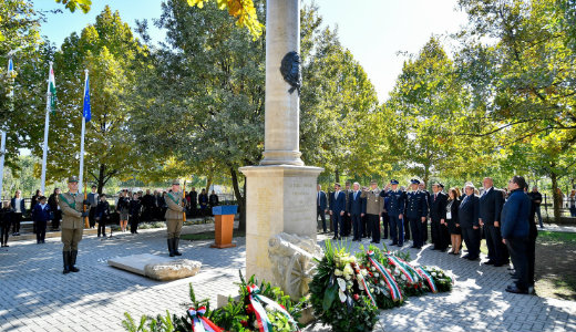 A szabads�g p�tolhatatlan �rt�k, ragaszkodnunk kell hozz� 