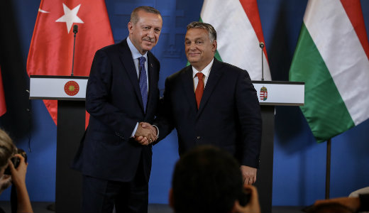 Orb�n: Sztambul-Moszkva-Berlin vonz�sk�r�ben �l�nk