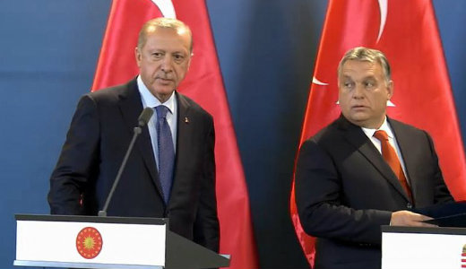 Lefagyott a v�ros, mikor Erdogan �tment Bud�ra