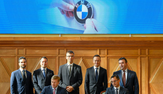 12,3 milli�rd forinttal t�mogatja a korm�ny a debreceni BMW-beruh�z�st