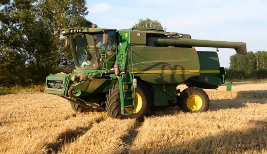 J�l haladnak az �szi betakar�t�si �s a vet�si munk�k