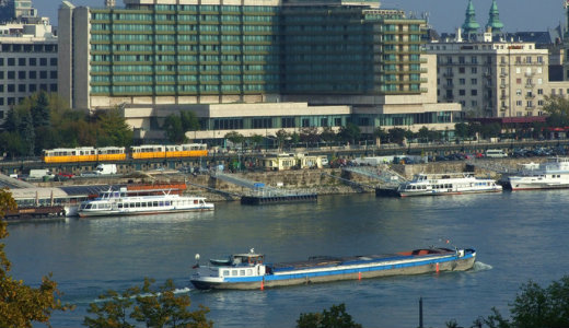 Nagy bajban van a dunai �rusz�ll�t�s