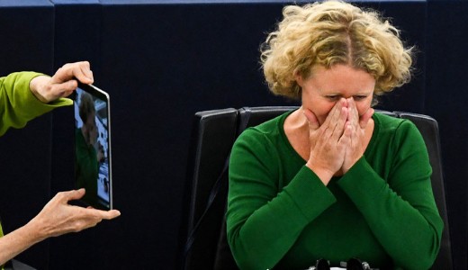 Sargentini megint meglepte a magyar korm�nyt, Deutsch Tam�st teljesen kibor�totta 