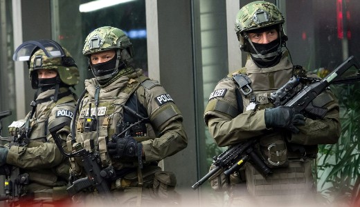 Berlin csak fenyeget�zik a migr�nsok kitoloncol�s�val