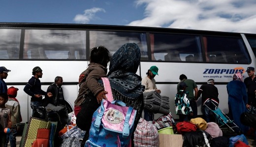 Robban�ssal fenyeget a g�r�g szigeten a migr�ci�