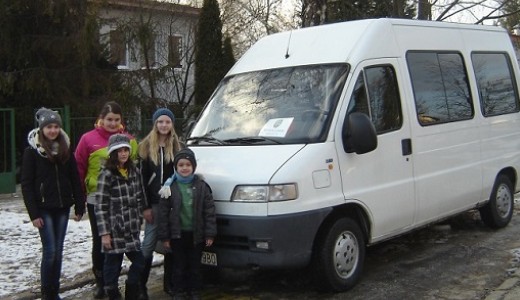 Iskolabusz-h�l�zatot hoz l�tre a korm�ny