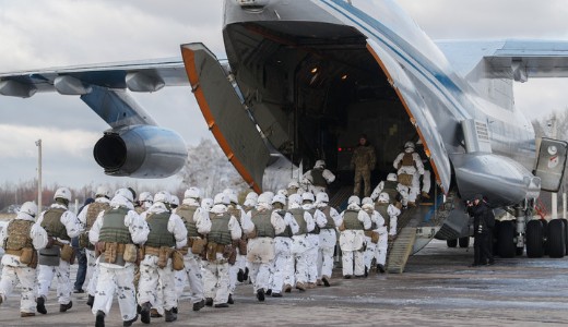 Megindult keletre az ukr�n hadsereg, ejt�erny�s�k, vad�szg�pek tartanak a hadi�llapottal �rintett ter�letre 