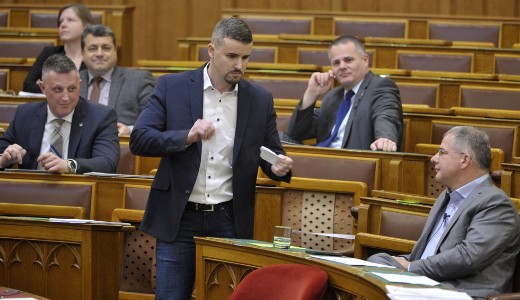 T�l�ravita: K�sa fogalmatlan, menjen a f�szkes fen�be!