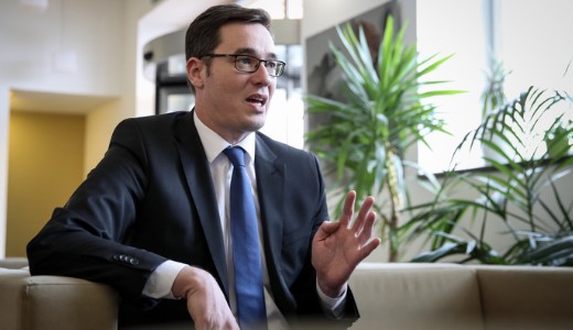 Elindul a f�polg�rmesters�g�rt Kar�csony Gergely