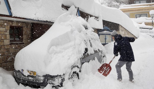 Vesz�lyes lavin�kra figyelmeztetnek t�bb osztr�k tartom�nyban