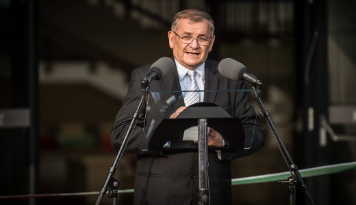 4,5 milli�rd forintb�l �p�l term�lf�rd� Lezs�k S�ndor n�pf�iskol�j�n