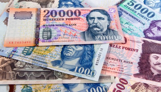 H�t h�napos cs�cson a forint az eur�val szemben