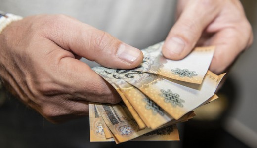 Itt vannak az adatok: Magyarorsz�gon a negyedik legalacsonyabb a minim�lb�r 