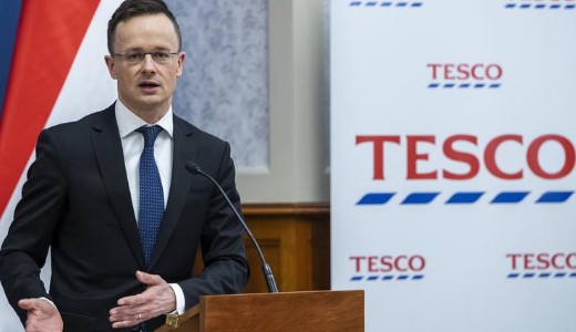 Szijj�rt� P�ter nagy bejelent�se a Tesc�r�l 