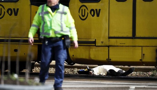 M�r h�rom hal�los �ldozata van az utrechti l�v�ld�z�snek