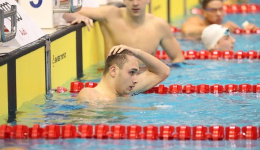 Jobbat �szott, mint Phelps: elk�peszt� id�eredm�nnyel utas�totta maga m�g� a mez�nyt a 19 �ves magyar tehets�g az �sz� ob-n 