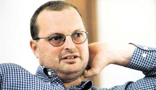 Egymilli�rd doll�rt csalhatott el a P�lus Center tulajdonosa