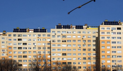 �tlagosan 30 sz�zal�kkal dr�gultak a f�v�rosi panelek