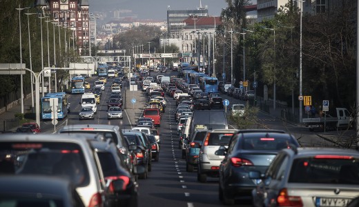 M�gis j�het a f�v�rosi dug�d�j