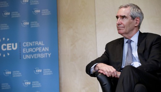 Szt�linhoz hasonl�tja Orb�nt az Atlantic terjedelmes vez�rcikke