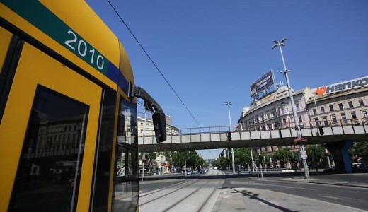 Breaking: lebontj�k a Nyugati t�ri fel�lj�r�t! 