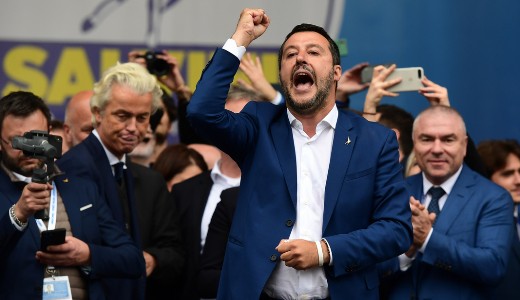 Salvini Eur�pa bev�tel�r�l besz�lt, Merkel �s Weber ezt Eur�pa megsemmis�t�s�nek l�tja