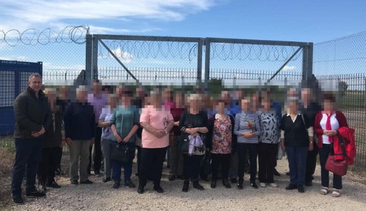 Buszos t�r�t szervezett a hat�rker�t�shez egy fideszes politikus