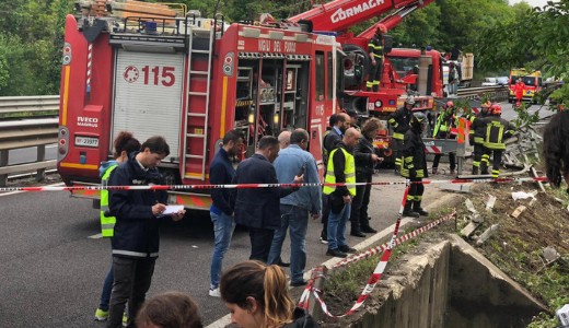 Felborult egy turistabusz Olaszorsz�gban, egy ember meghalt