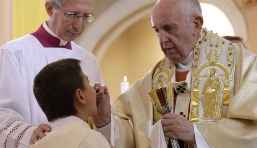 G�zer�vel k�sz�lnek a p�pai vizitre 